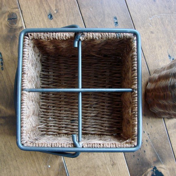 Wicker Utensil Cutlery Organizer Holder Basket and Glass Vase - Picture 5 of 8